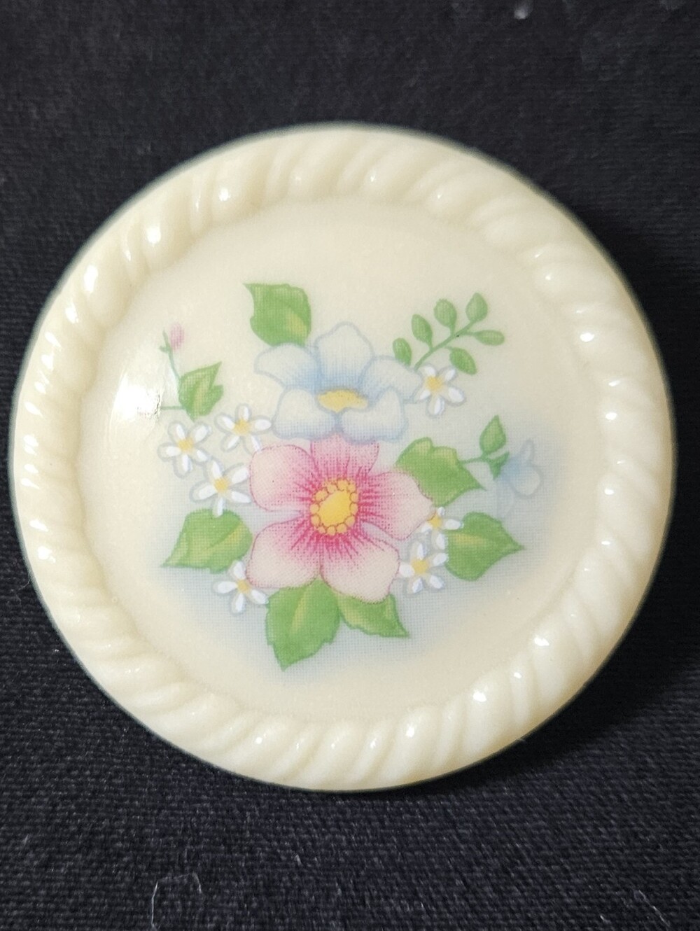 Avon 1984 Brooch.
